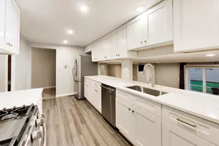 2117 E Gregory St, Arlington Heights, IL 60004 - Photo 10