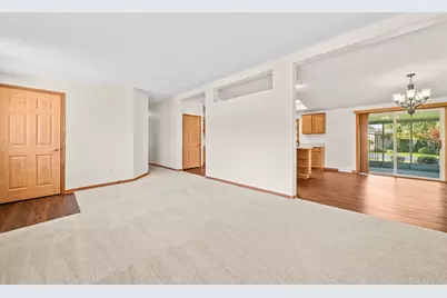 5631 Irving Boulevard, Machesney Park, IL 61115 - Photo 12