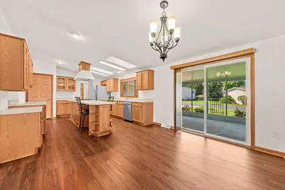 5631 Irving Boulevard, Machesney Park, IL 61115 - Photo 14