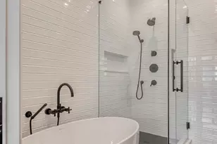 910 W Madison St, Chicago, IL 60607 - Photo 32