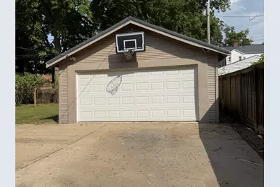1106 E Olive Street E, Bloomington, IL 61701 - Photo 26