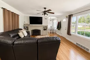 320 Anderson St, Centralia, IL 62801 - Photo 2