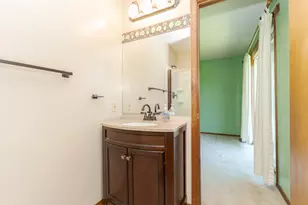 19780 Lakewood Dr, Bloomington, IL 61705 - Photo 20