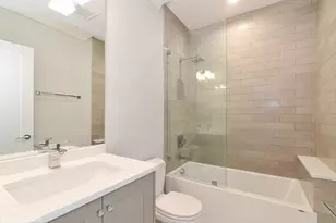 3533 N Wilton Ave, Chicago, IL 60657 - Photo 10