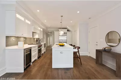 3533 N Wilton Avenue #2, Chicago, IL 60657 - Photo 2