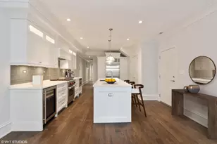 3533 N Wilton Ave, Chicago, IL 60657 - Photo 2
