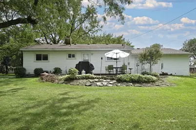 702 Bourn Street, Harvard, IL 60033 - Photo 4