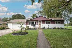 702 Bourn St, Harvard, IL 60033 - Photo 1