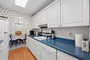 2500 Windsor Mall, Park Ridge, IL 60068 - Photo 16