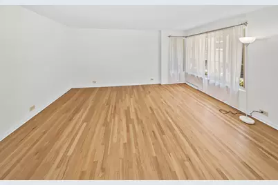 4720 Washington Street #C, Skokie, IL 60076 - Photo 2