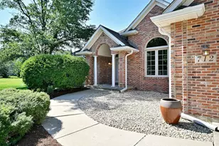 712 Brighton Dr, Sugar Grove, IL 60554 - Photo 4