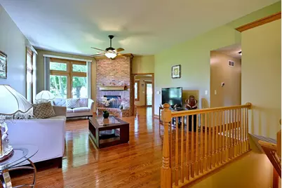 712 Brighton Drive, Sugar Grove, IL 60554 - Photo 6