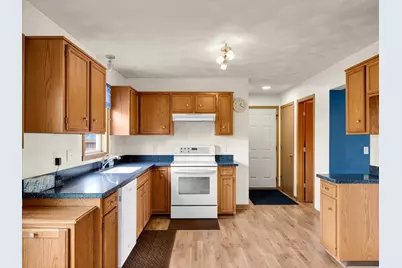 5706 Heaton Court, Rockford, IL 61109 - Photo 10