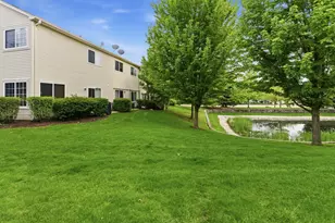 394 Jamestown Ct, Aurora, IL 60504 - Photo 16