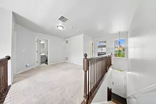 394 Jamestown Ct, Aurora, IL 60504 - Photo 8