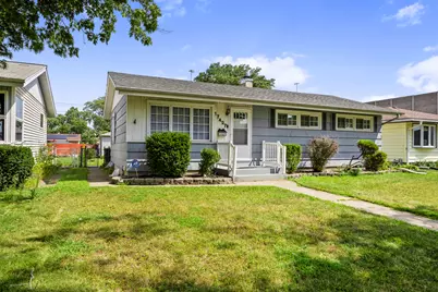 17427 Lorenz Avenue, Lansing, IL 60438 - Photo 2