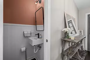 609 N Carlyle Ln, Arlington Heights, IL 60004 - Photo 24