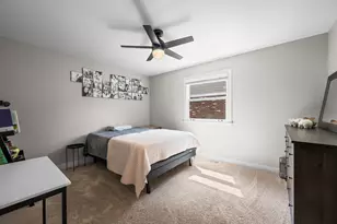 609 N Carlyle Ln, Arlington Heights, IL 60004 - Photo 28