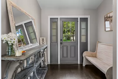 609 N Carlyle Lane, Arlington Heights, IL 60004 - Photo 2