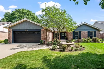 609 N Carlyle Lane, Arlington Heights, IL 60004 - Photo 1