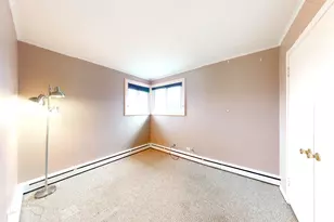 1161 W Grant Dr, Des Plaines, IL 60016 - Photo 12