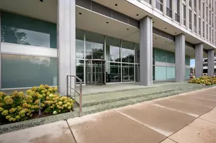 330 W Diversey Pkwy, Chicago, IL 60657 - Photo 2
