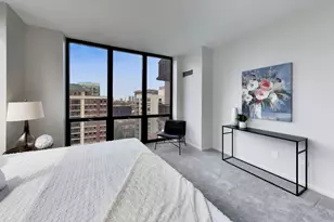435 W Erie St, Chicago, IL 60654 - Photo 16