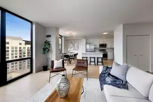 435 W Erie St, Chicago, IL 60654 - Photo 4