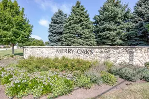 1718 Ellsworth Dr, Sycamore, IL 60178 - Photo 2