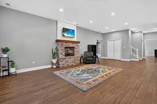 1204 Division St, Melrose Park, IL 60160 - Photo 6