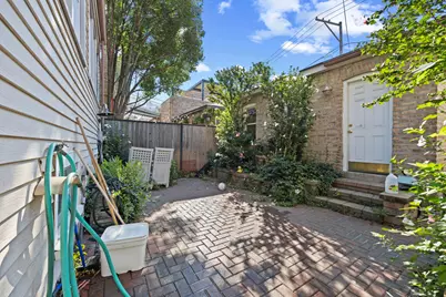 2137 W Moffat Street, Chicago, IL 60647 - Photo 16
