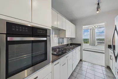 3900 N Lake Shore Drive #14F, Chicago, IL 60613 - Photo 6