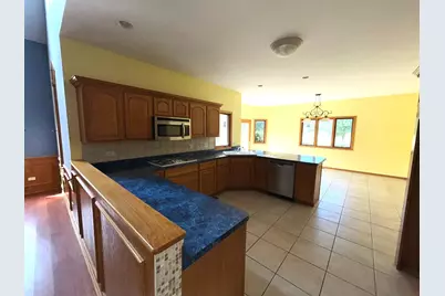 1575 Benton Street, Crete, IL 60417 - Photo 8