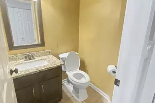 1213 Pennsbury Ln, Aurora, IL 60502 - Photo 8