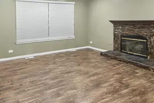 1213 Pennsbury Ln, Aurora, IL 60502 - Photo 6