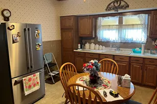 243 Crosat St, Lasalle, IL 61301 - Photo 6
