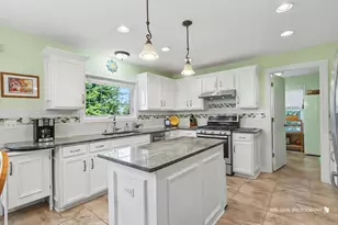 1402 Benton Dr, Lake Villa, IL 60046 - Photo 12