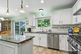1402 Benton Dr, Lake Villa, IL 60046 - Photo 14