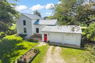 41W020 Seavey Rd, Sugar Grove, IL 60554 - Photo 2