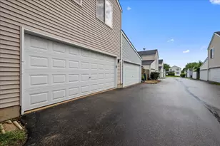 1637 Linden Park Ln, Aurora, IL 60504 - Photo 24