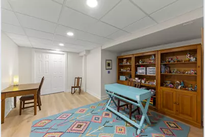 1725 Maple Leaf Court, Wheaton, IL 60187 - Photo 28