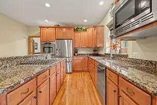 176 Amherst Cir, Oswego, IL 60543 - Photo 14
