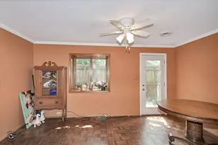 324 Marquette St, Park Forest, IL 60466 - Photo 8