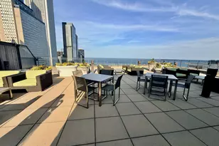 130 N Garland Ct, Chicago, IL 60602 - Photo 28