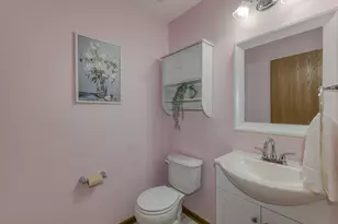 220 W Meadow Dr, Cortland, IL 60112 - Photo 10