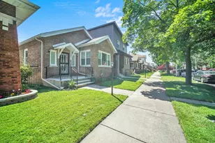 7707 S Ridgeland Ave, Chicago, IL 60649 - Photo 2