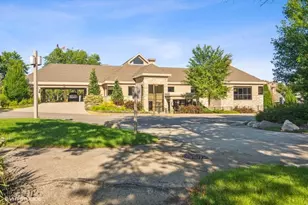 25 Shoreline Rd, Lake Barrington, IL 60010 - Photo 24