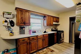8605 Leclaire Ave, Burbank, IL 60459 - Photo 6