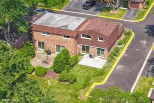 17W747 Standish Ln, Villa Park, IL 60181 - Photo 36