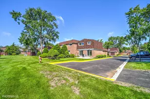 17W747 Standish Ln, Villa Park, IL 60181 - Photo 48
